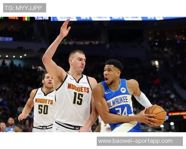 小里称字母哥与约基奇同级别能带大学女队在东部争雄